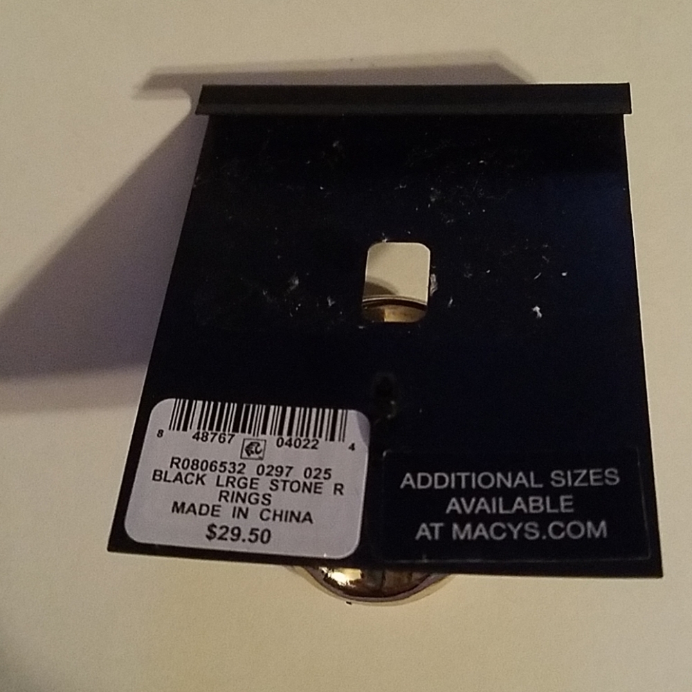 I.N.C large ring. - Picture 2 of 3